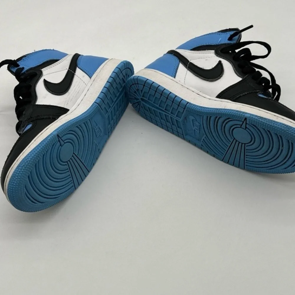Nike Jordan 1 Retro OG High Top‎ Size 4.5 Y FD1437-400